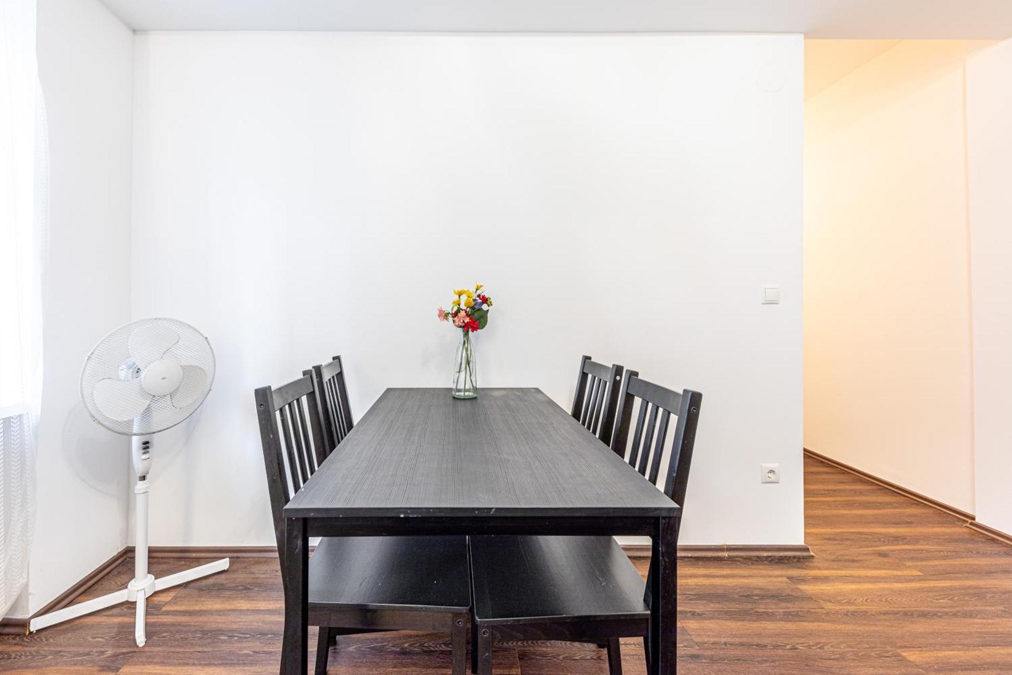 & Affordable By Jr Habitación en casa particular