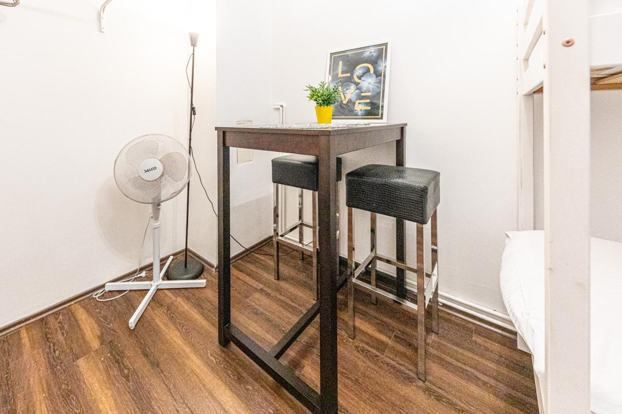 & Affordable By Jr Habitación en casa particular